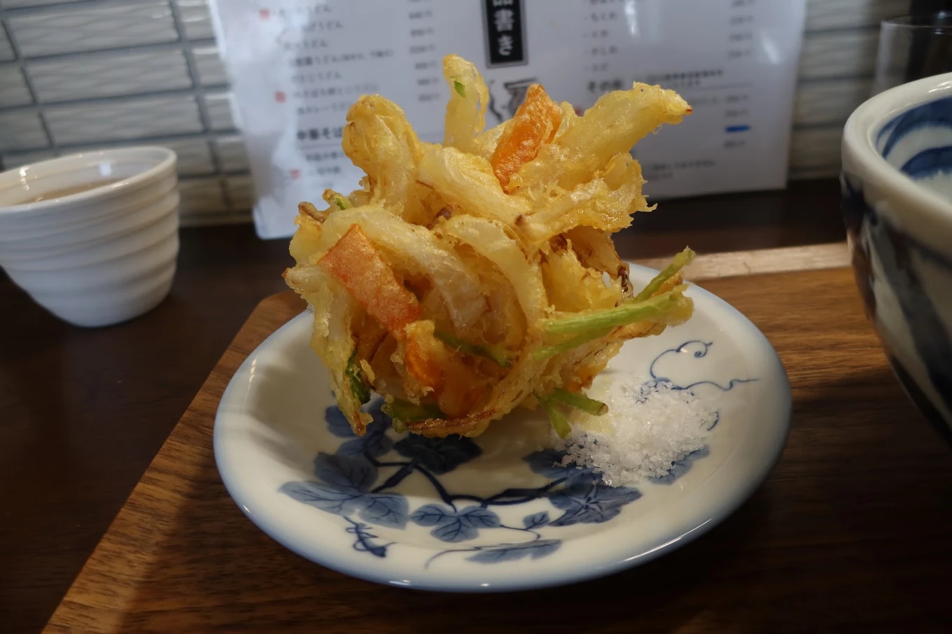 揚げたてのかき揚げ